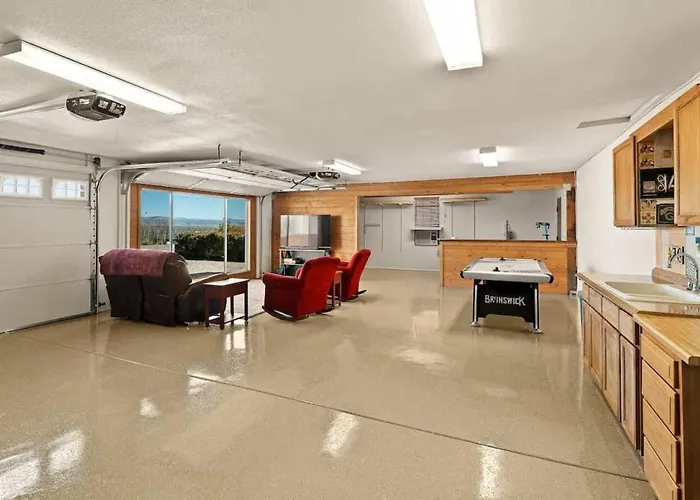 Great Family Located In Clarkdale